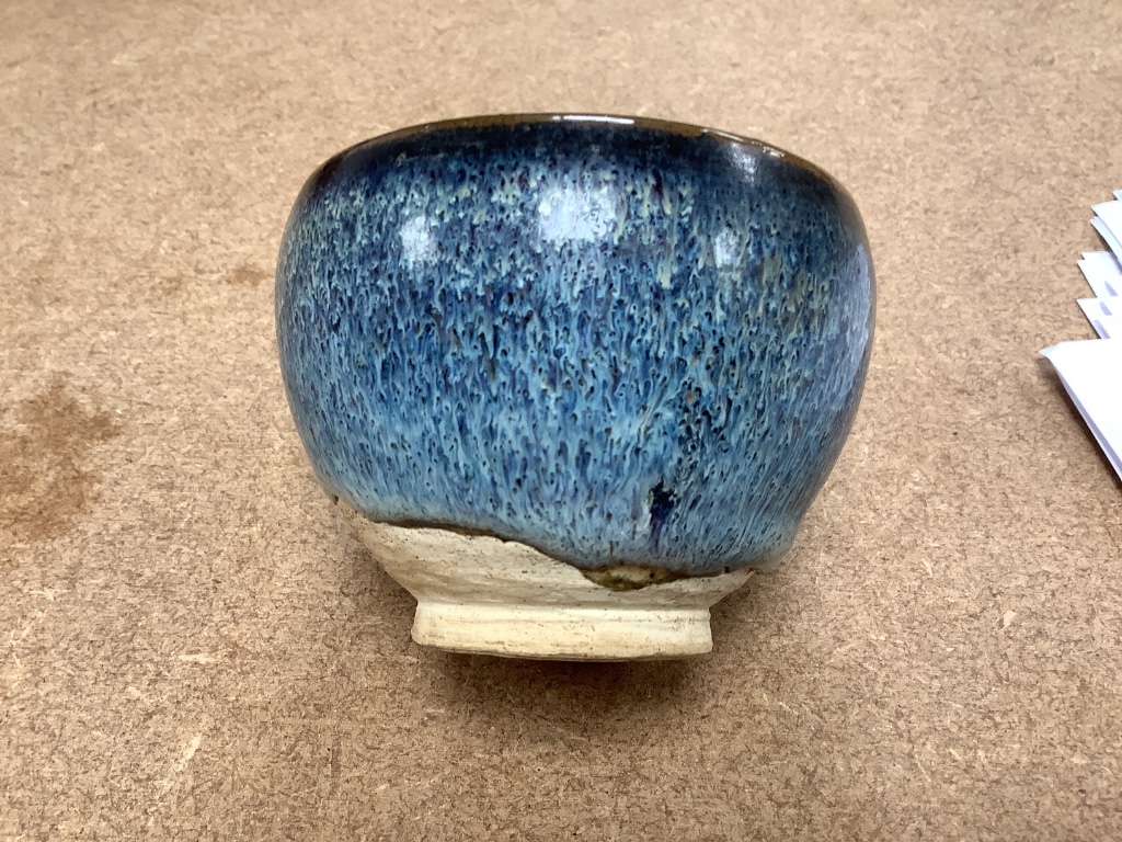 A Chinese mottle glazed cup, height 6cm